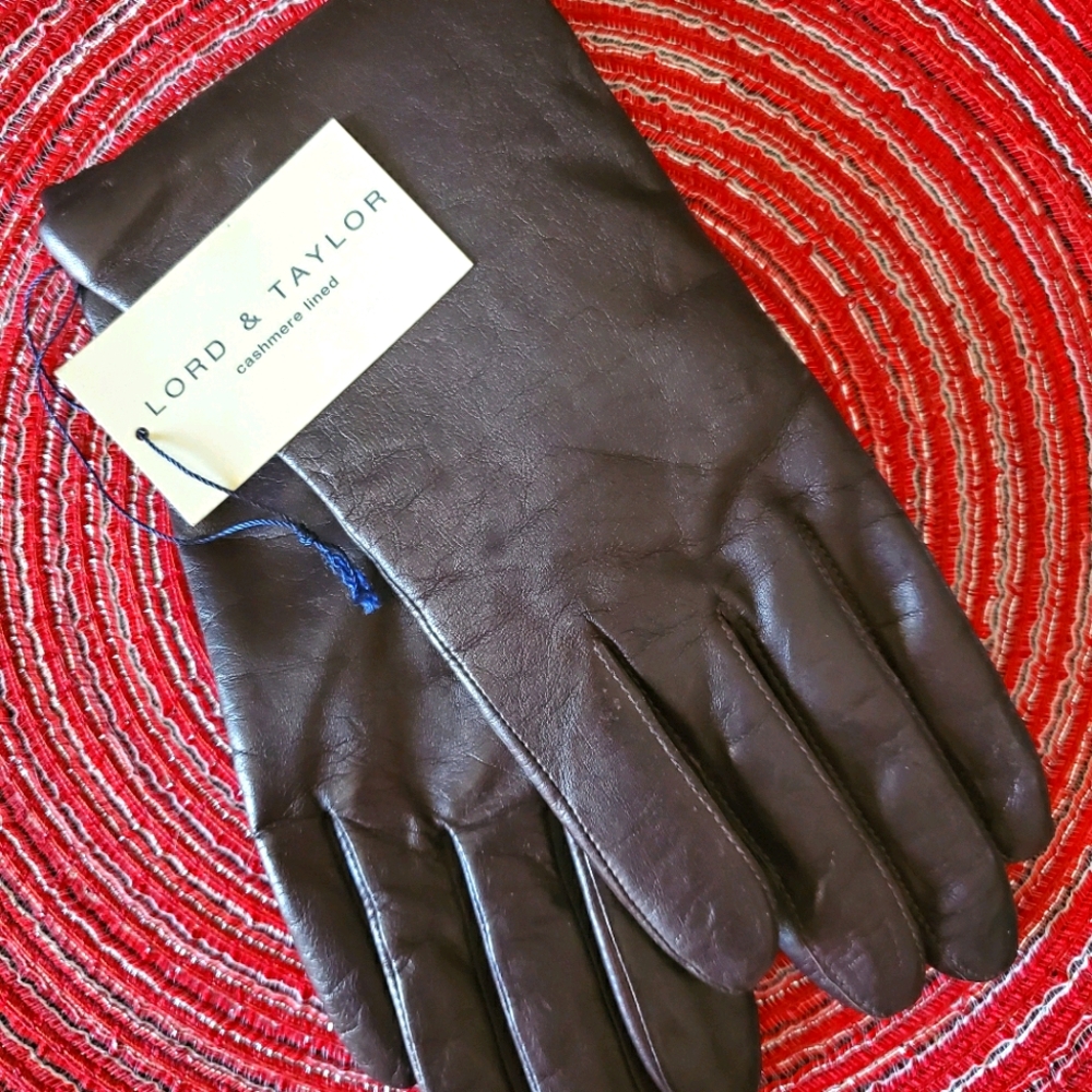 NWT Leather gloves CASHMERE lined
